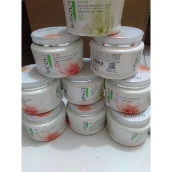 SHINZUI Skin Lightening Body Scrub 200g