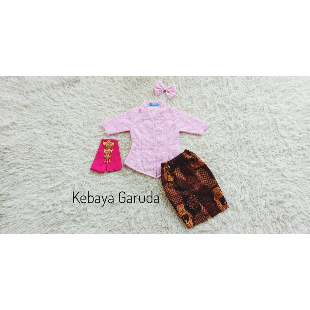 Azzafran – Kebaya Garuda  Baju Tradisional Anak Perempuan Kombinasi Brokat Premium dan Kain Batik