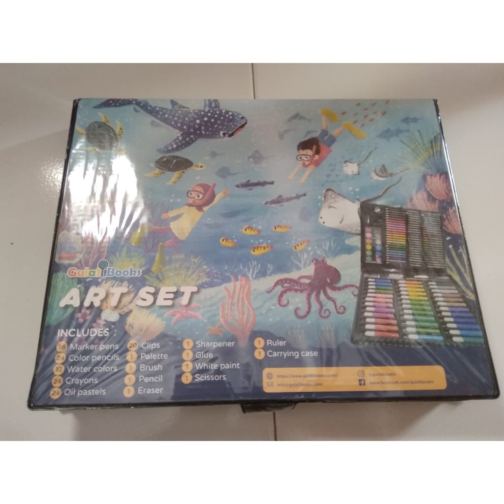 

Crayons Art Set. CPB