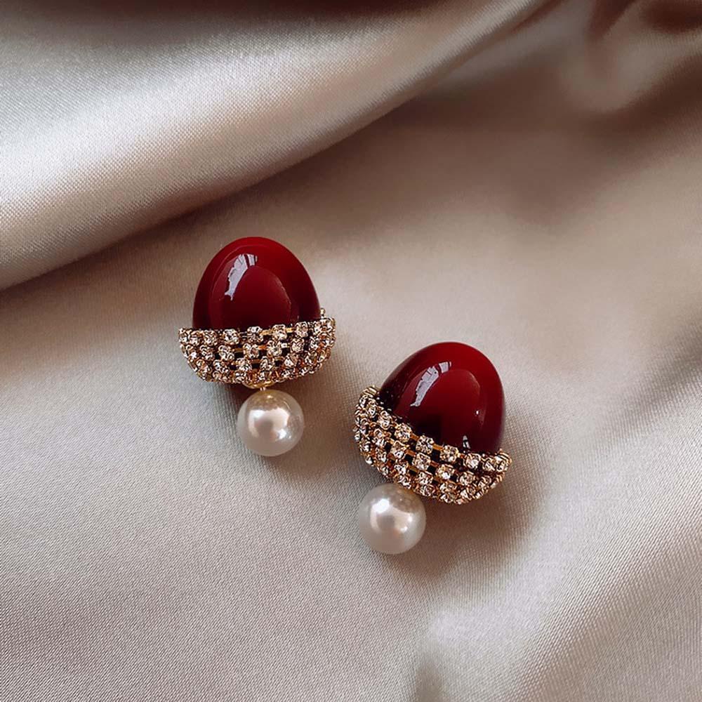 Anting Agustinina Tahun Baru Lucu Mutiara Liar Cherry Alloy Stud Earring