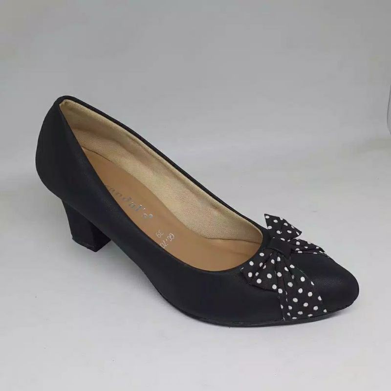 Sepatu Pantofel Hitam merk The Sandals New with Box | bukan Preloved