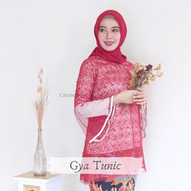 chandani.id • GYA TUNIC • tunik kebaya brokat lace tille wisuda