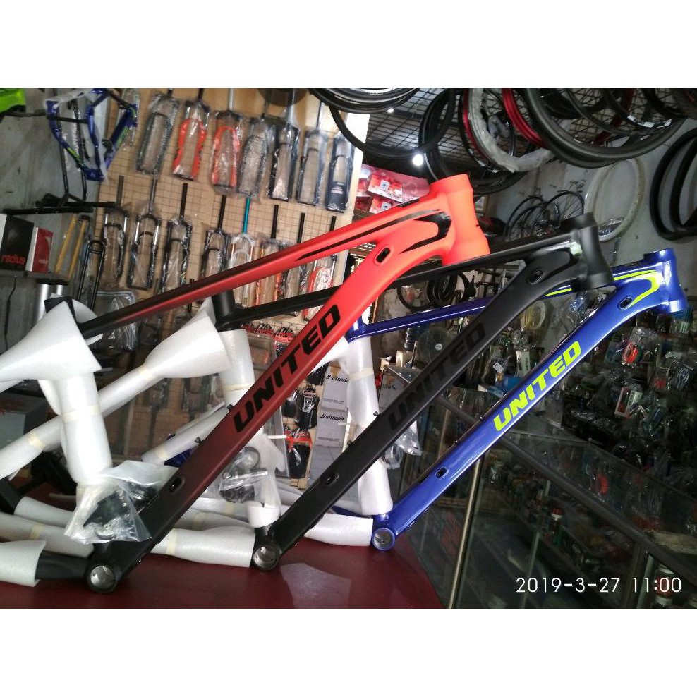 frame united carbon