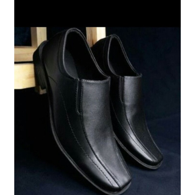 Sepatu Pantofel Pria Pantofel Hitam Sepatu Pantofel kerja bahan kulit sentetis