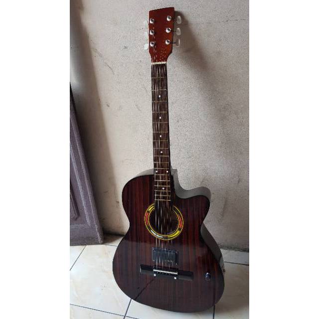 Gitar acustik spul  Bisa manual bisa listrik
