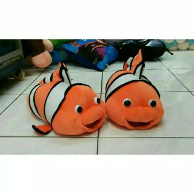 Boneka ikan Nemo Uk L