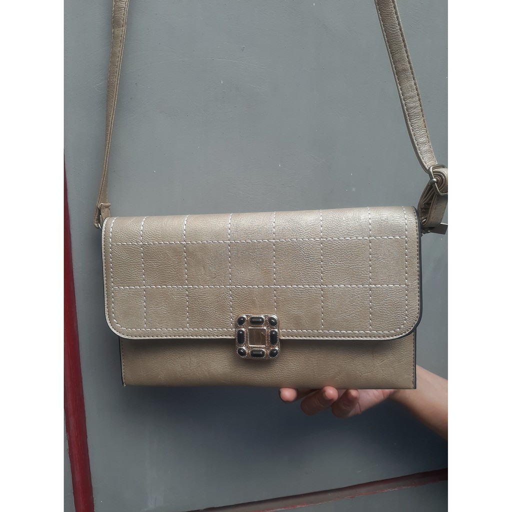 Tas Wanita untuk Pesta Warna Krem kekuning Emasan