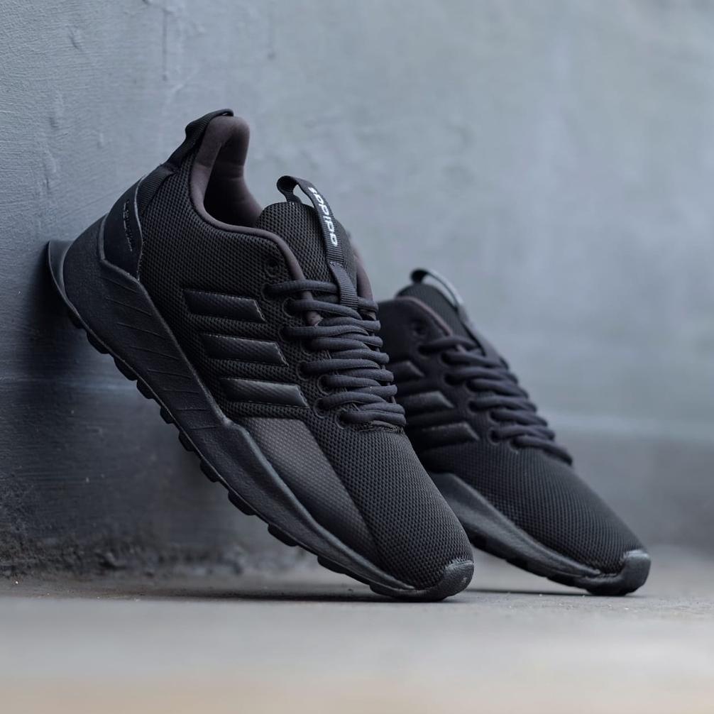 [KODE PRODUK VTNPJ5738] Sepatu Pria Best seller Adidas Questar Trail Full Black 100% Original Made I