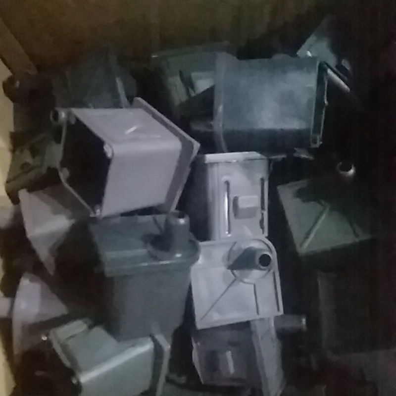 Engsel Part Lemari Plastik Part Kurang Harga Satuan