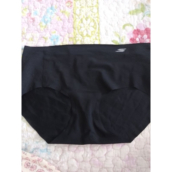 sk*chers underwear size M - preloved