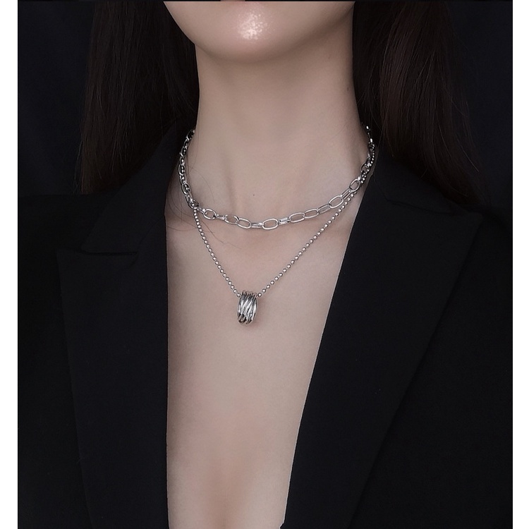 Double-layer kalung untuk wanita toroidal liontin temperamen ins gaya dingin set jaringan hipster se