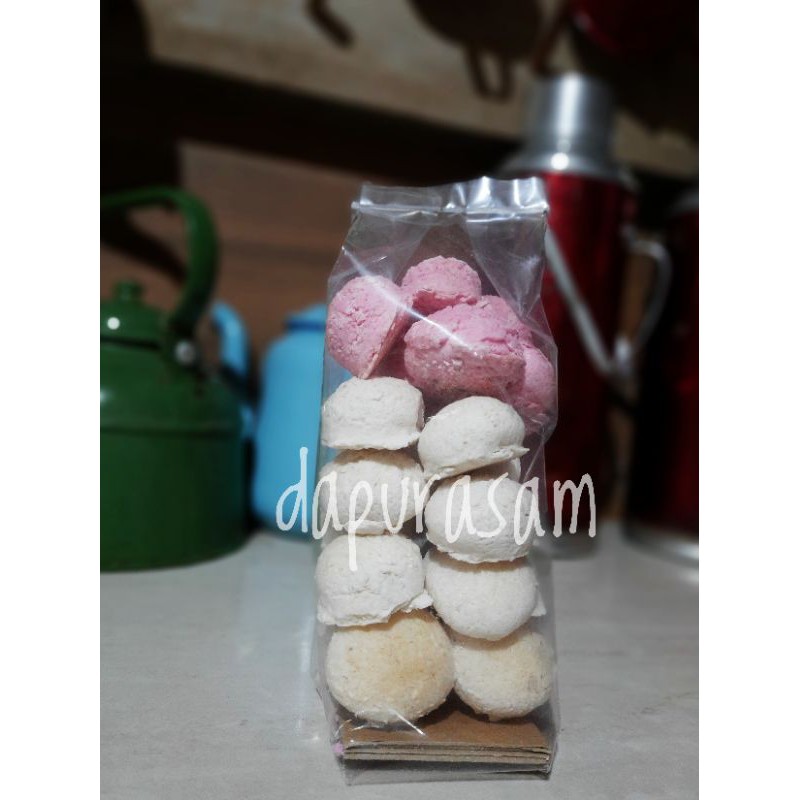 

Kue Bolu Emprit ukuran Sedang Makanan tradisional Putih Pink