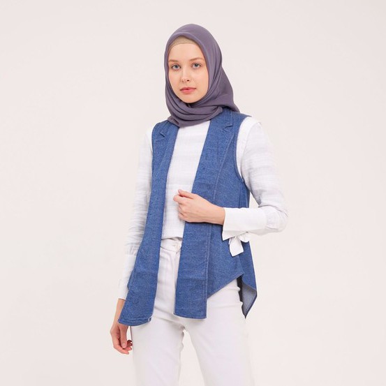 

MFMW "Azni" Vest Biru Wanita