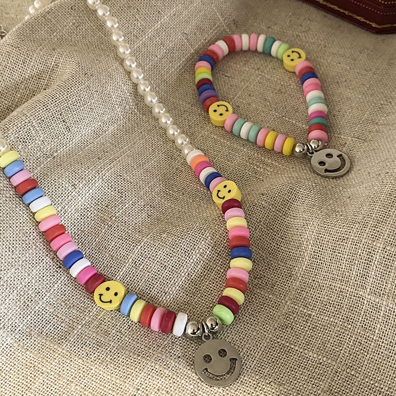 Kalung Rantai Klavikula Liontin Manik-Manik Mutiara Smiley Warna-Warni Pelangi