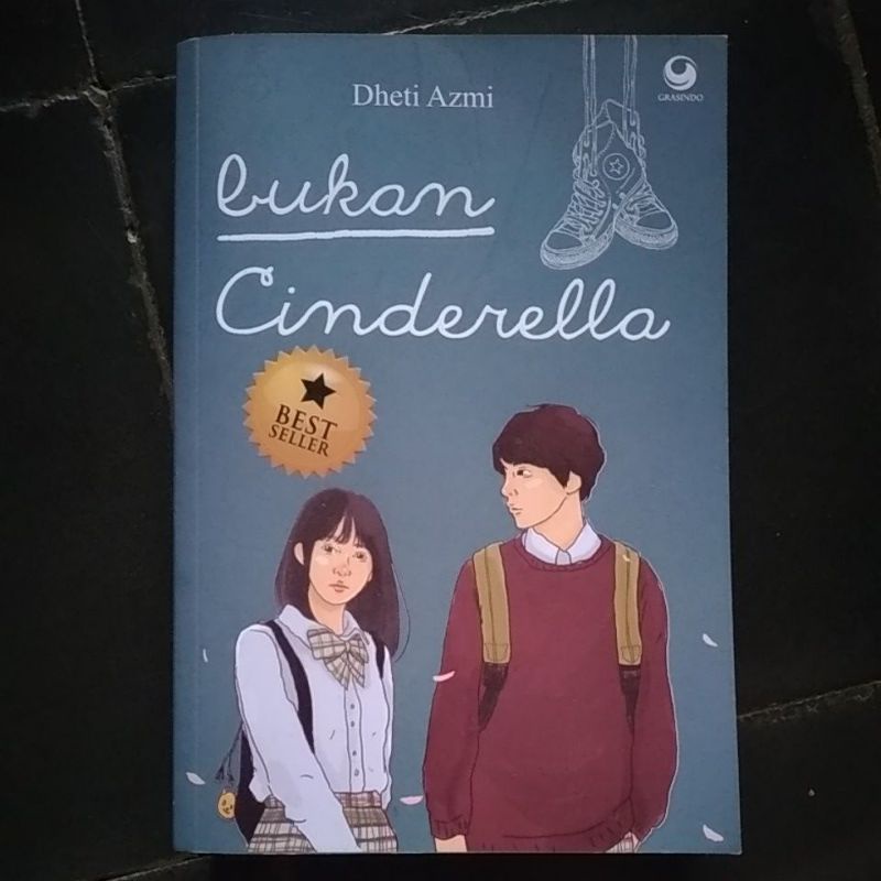 Bukan Cinderella karya Dheti Azmi