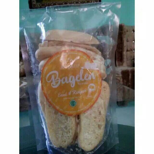 Bagelen bread .co Keju (Kuning) dan ori (Hijau) by Yogya group