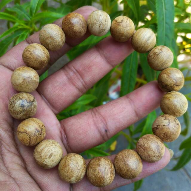 Gelang Kayu Gaharu Papua /gelang gaharu filaria 12mm