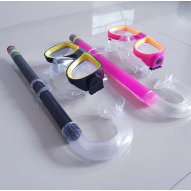 Kacamata Renang dan Selang untuk Anak