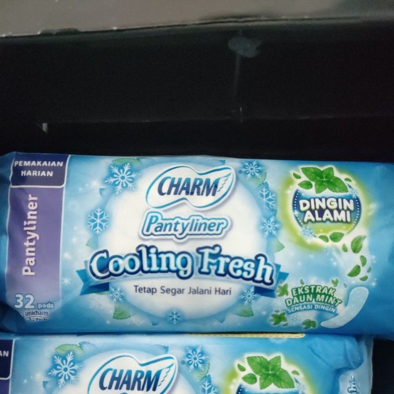 Charm Pantyliner Cooling Fresh 32 pads