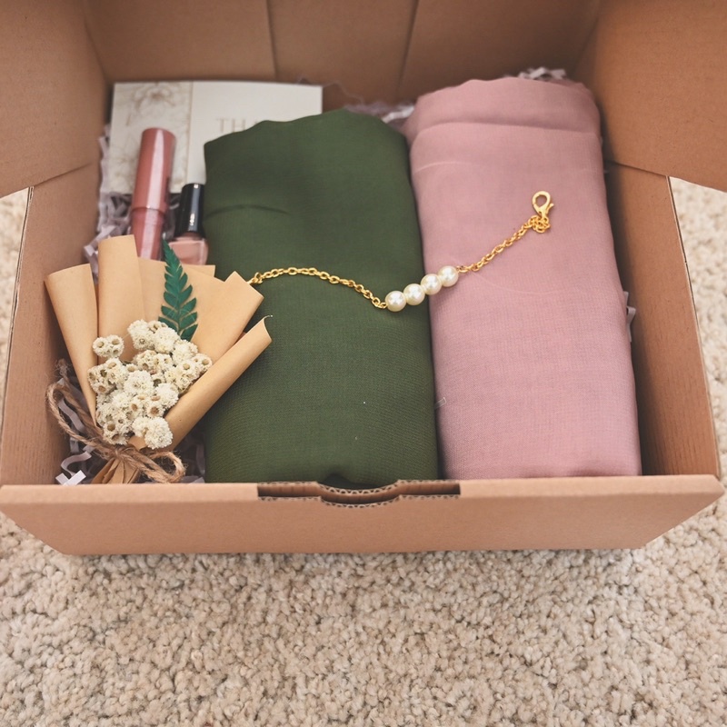 

Kado ulang tahun hijab hampers hijab hadiah teman cewek pacar