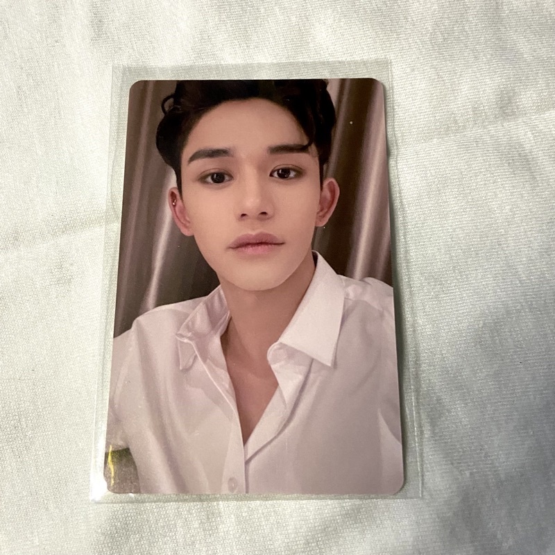 Lucas Wayv  Our Home Little Friends Photobook  Pc Photocard