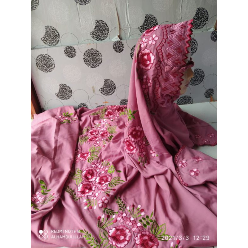 MUKENA TERUSAN POLINO WARNA/MUKENA TERUSAN BORDIR/MUKENA BORDIR DEWASA WARNA DUSTY PINK