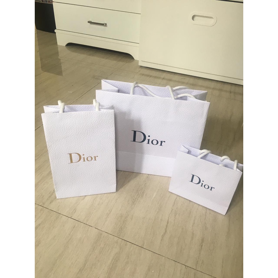

Paper Bag dior