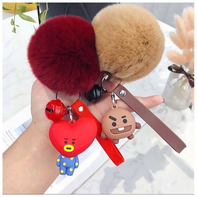 Gantungan kunci bt21 pompom