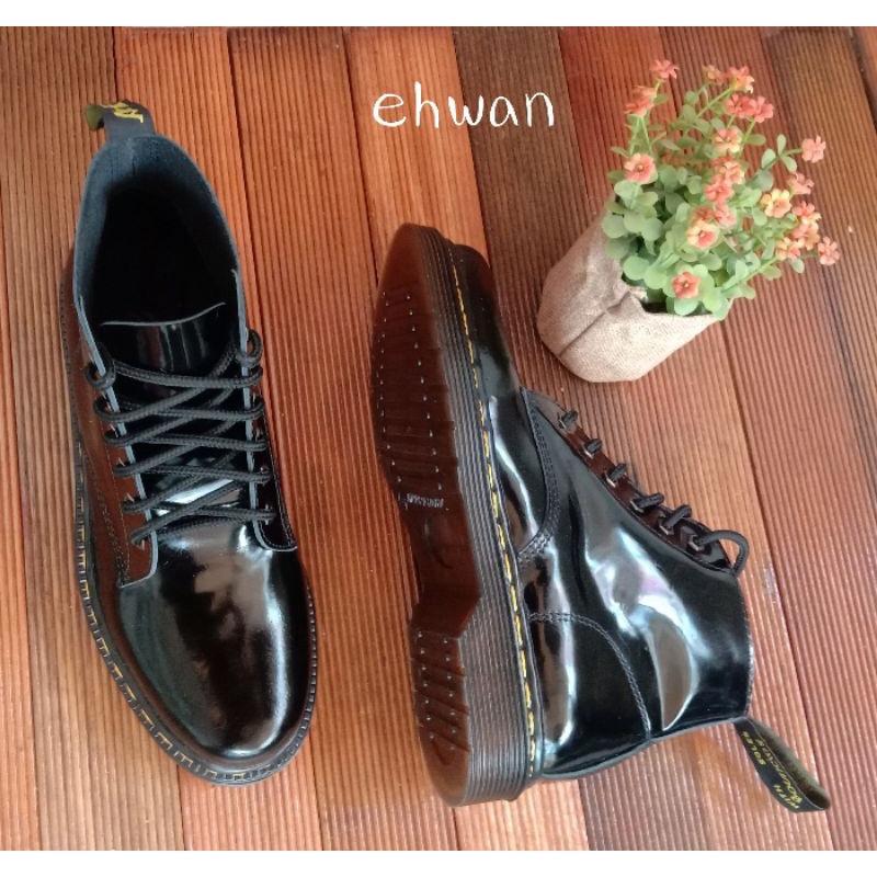 sepatu boots kulit asli 6hole premium ehwan mirip docmart