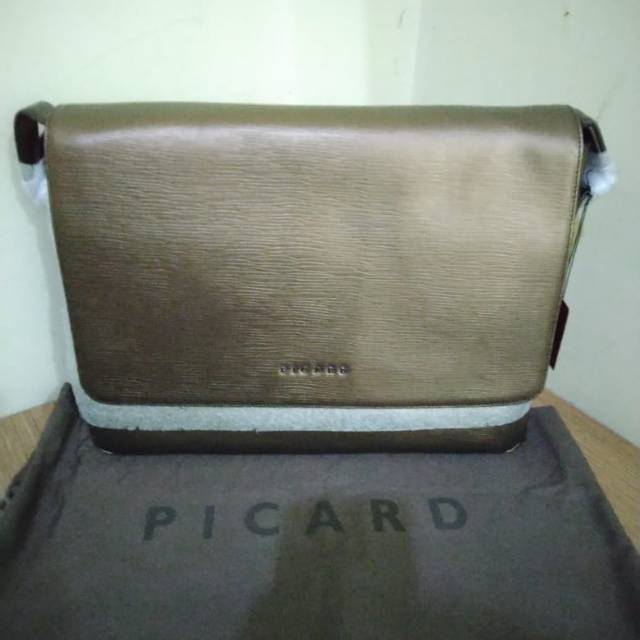 Tas Pria Messenger Picard