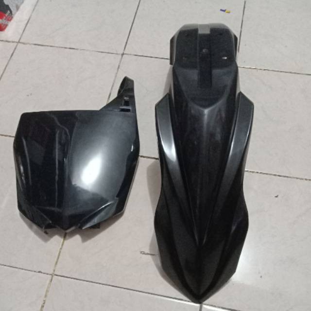 SPAKBOR DEPAN DAN PAPAN NOMER YZ 250 F MERK BMX
