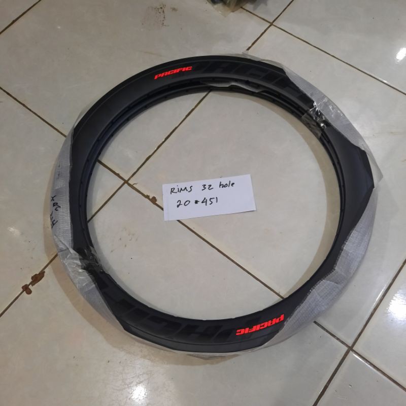 rims 20 451 32 hole PACIFIC