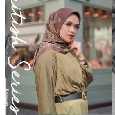 READY Buttonscarves British Brown