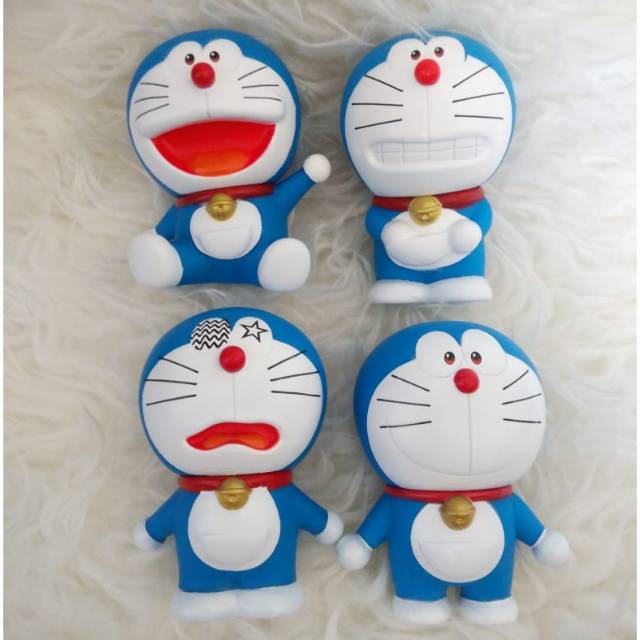 Doraemon figurine