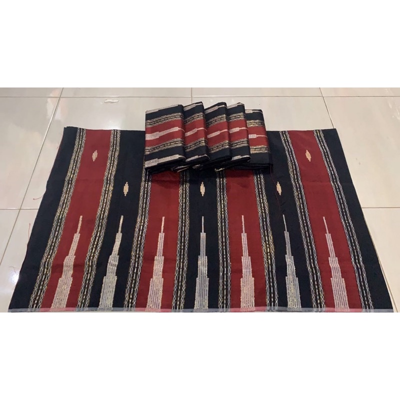 Kain Sarung Tenun Khas Sengkang Bugis