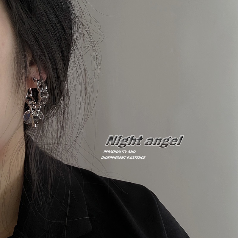 Anting Bentuk C Bahan metal Gaya simple