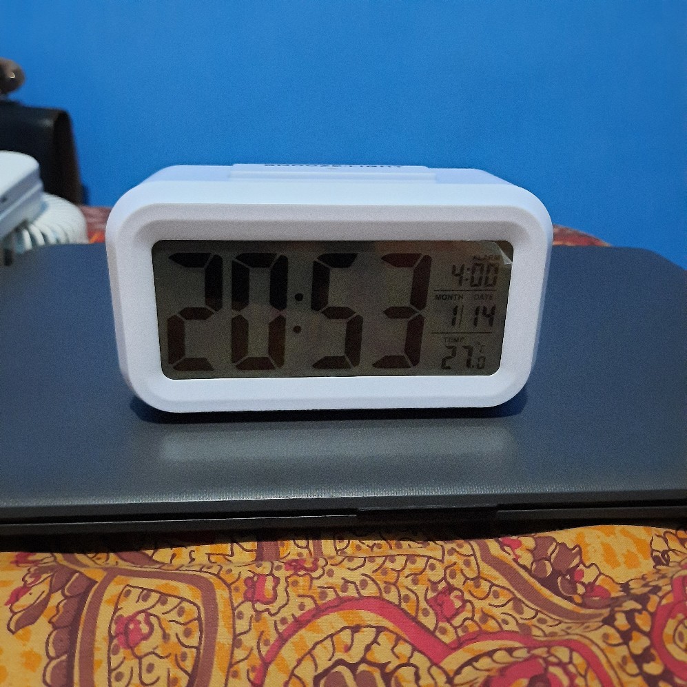 Jam Digital Alarm Kalender Digital Multifungsi Led Backlight Waktu Termometer Jam Weker Clock