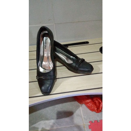 (Preloved) Sepatu kerja wanita