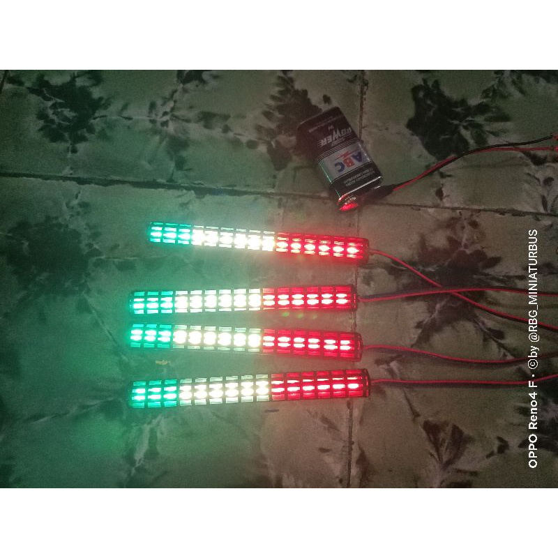Strobo Miniatur Bus/Truk Panjang 15cm Warna RGB Pelangi Mode Running