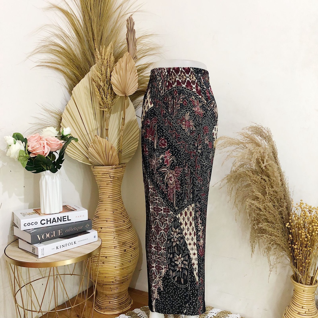 ROK BATIK PLISKET-Aurel Maroon