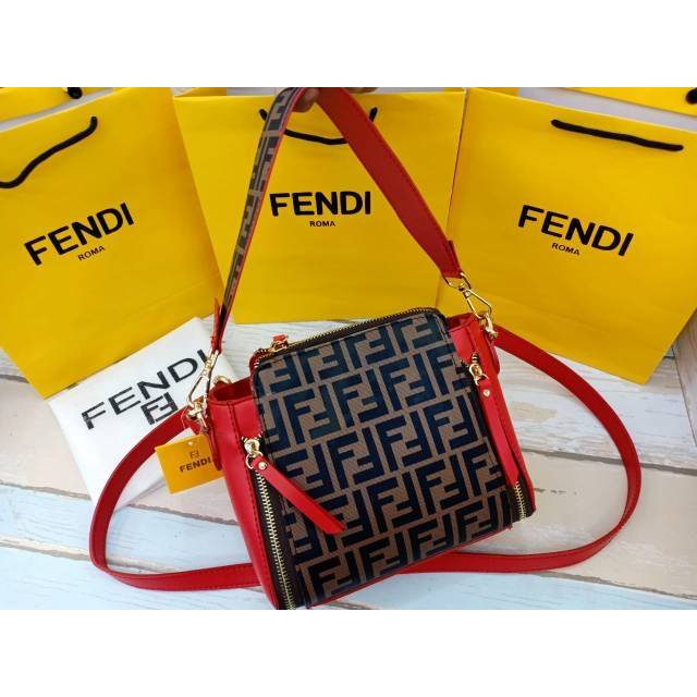 

Fendi 2res 20x18cm Super ✅ Include paper bag