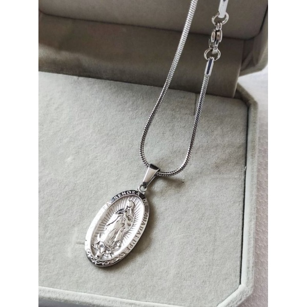 Kalung Titanium Bunda Maria Warna Emas Dan Silver