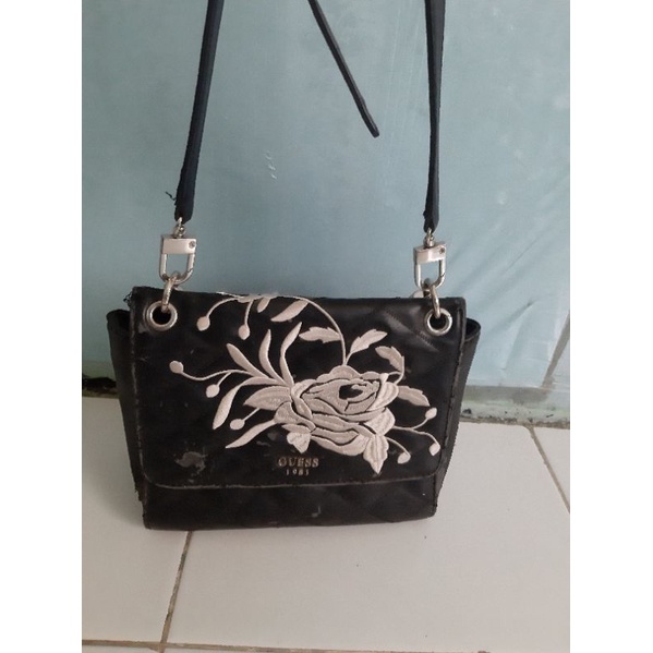 Tas sling merk Guess ori