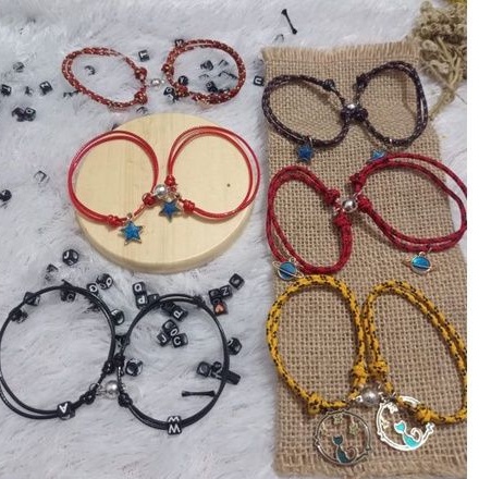 2 PCS TERMURAH GELANG MAGNET COUPEL LUCU DAN UNIK ANEKA WARNA gelang persahabatan / gelang sayang / gelang pawang / gelang huruf