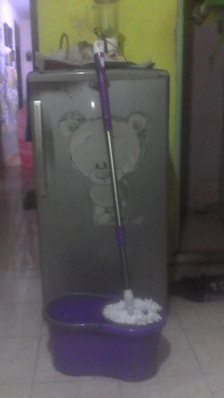 Alat Pel Lantai Magic Wonder Spin Mop Original Putar 360 Derajat Otomatis Tanpa Peras Pakai Roda