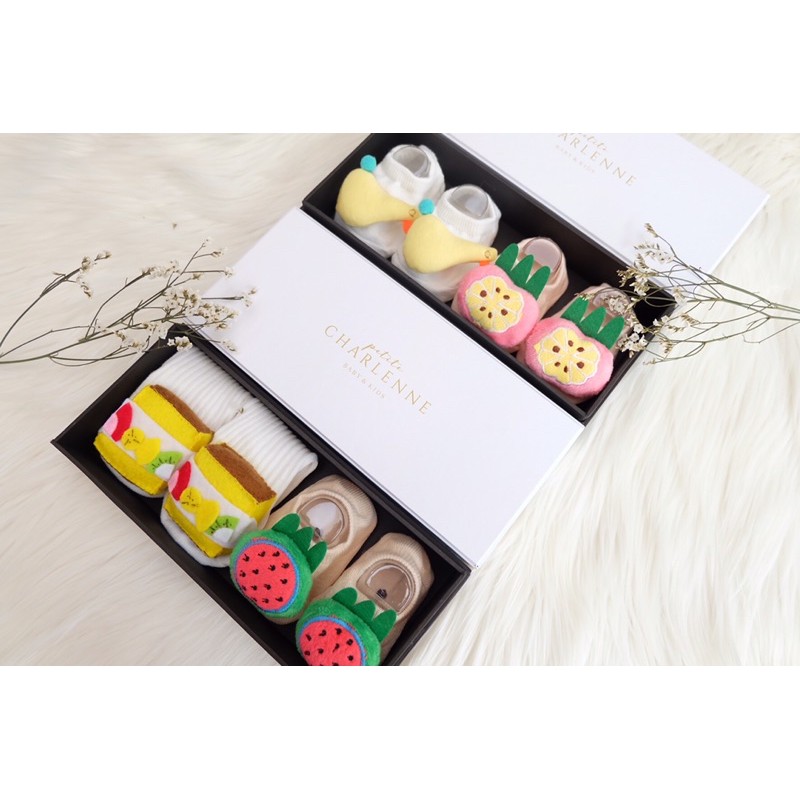 

Petite Charlenne Gift Box isi 2 (Box Only)