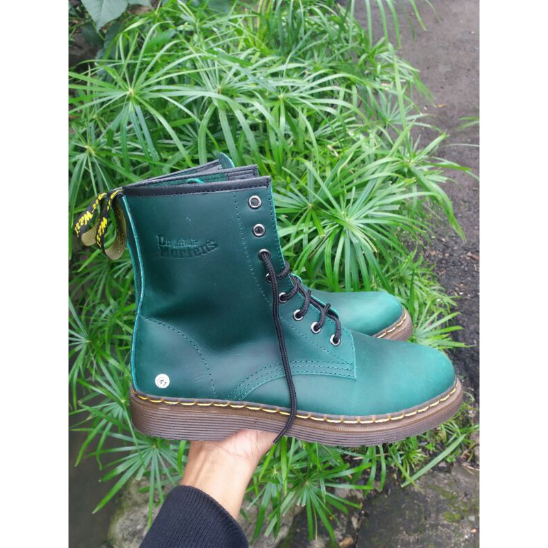 sepatu docmart kulit