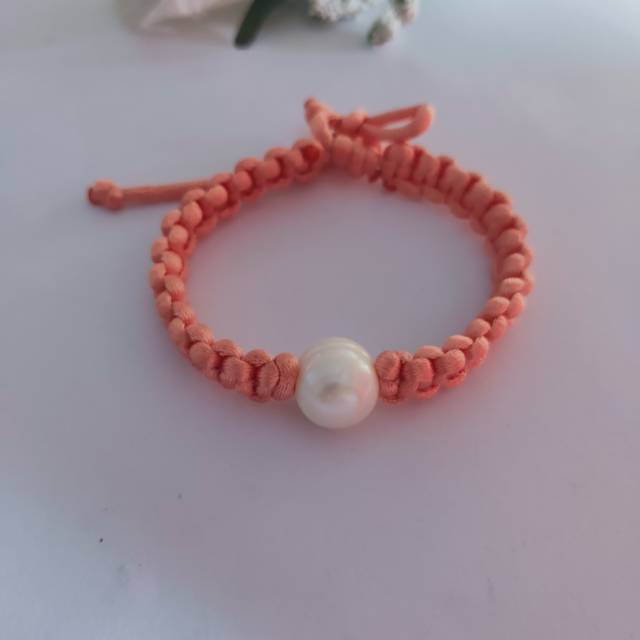Gelang tali Mutiara Lombok