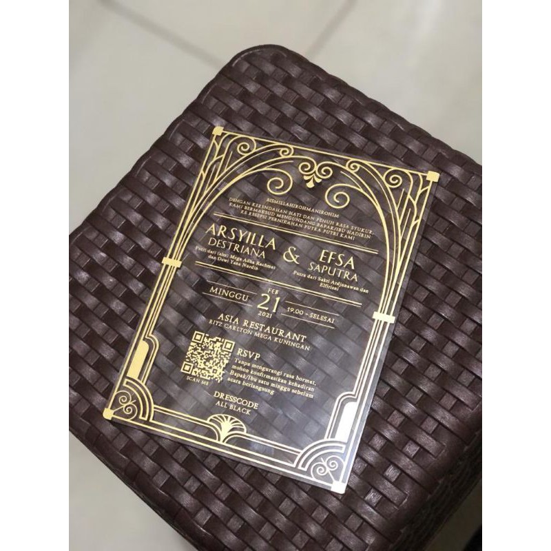 undangan akrilik/undangan akrilik murah/undangan pernikahan/undangan pernikahan murah