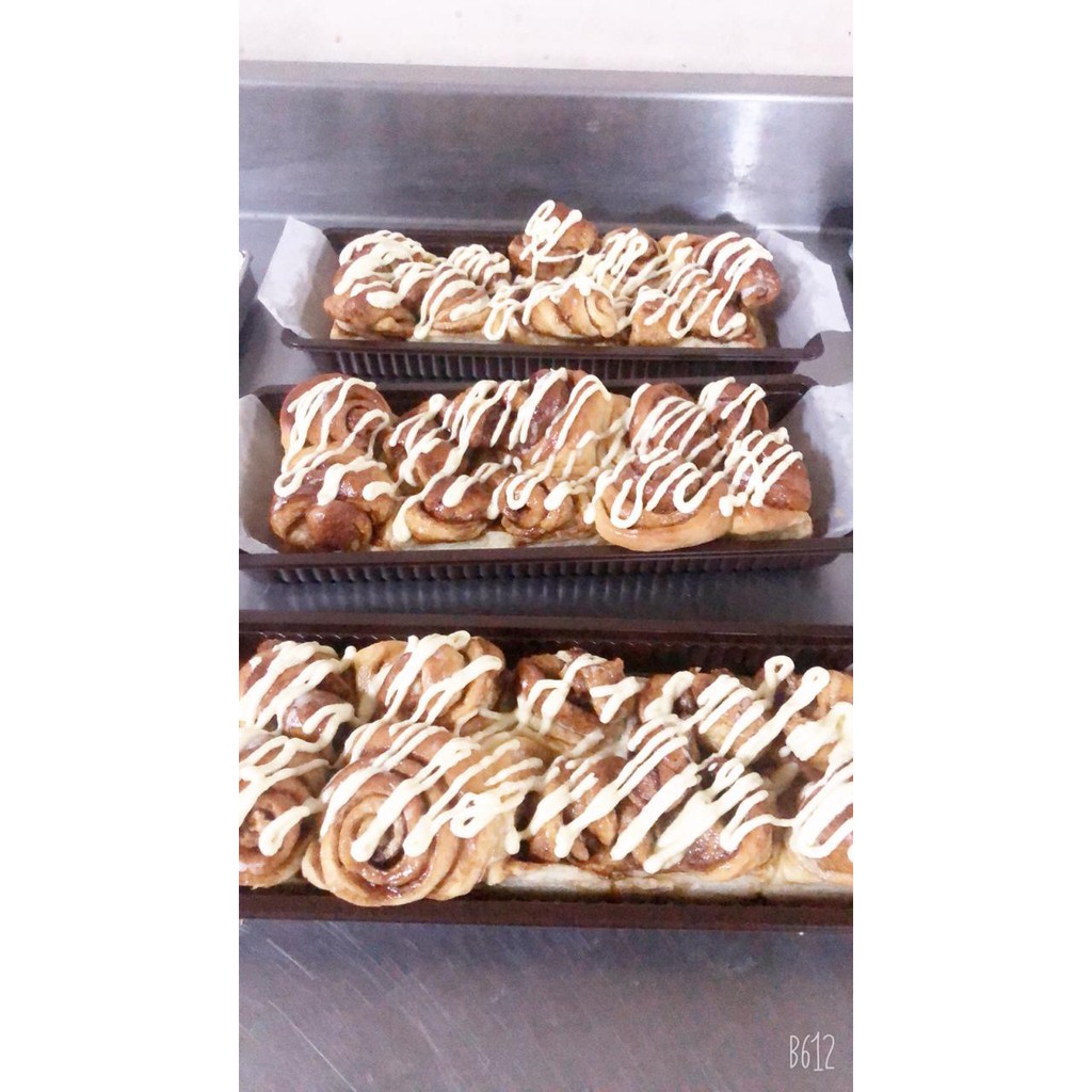 

CINNAMON ROLL CREAM CHEESE